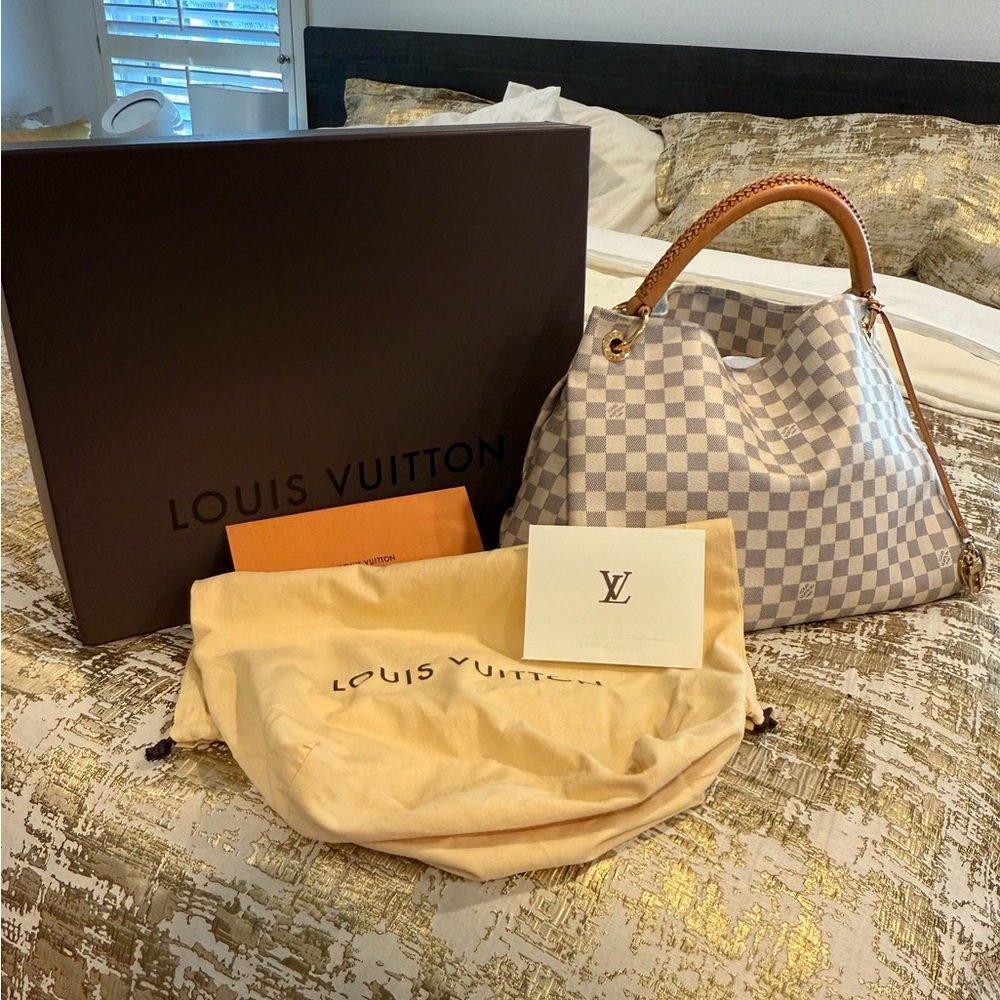 Authentic LOUIS VUITTON Damier Azur Artsy